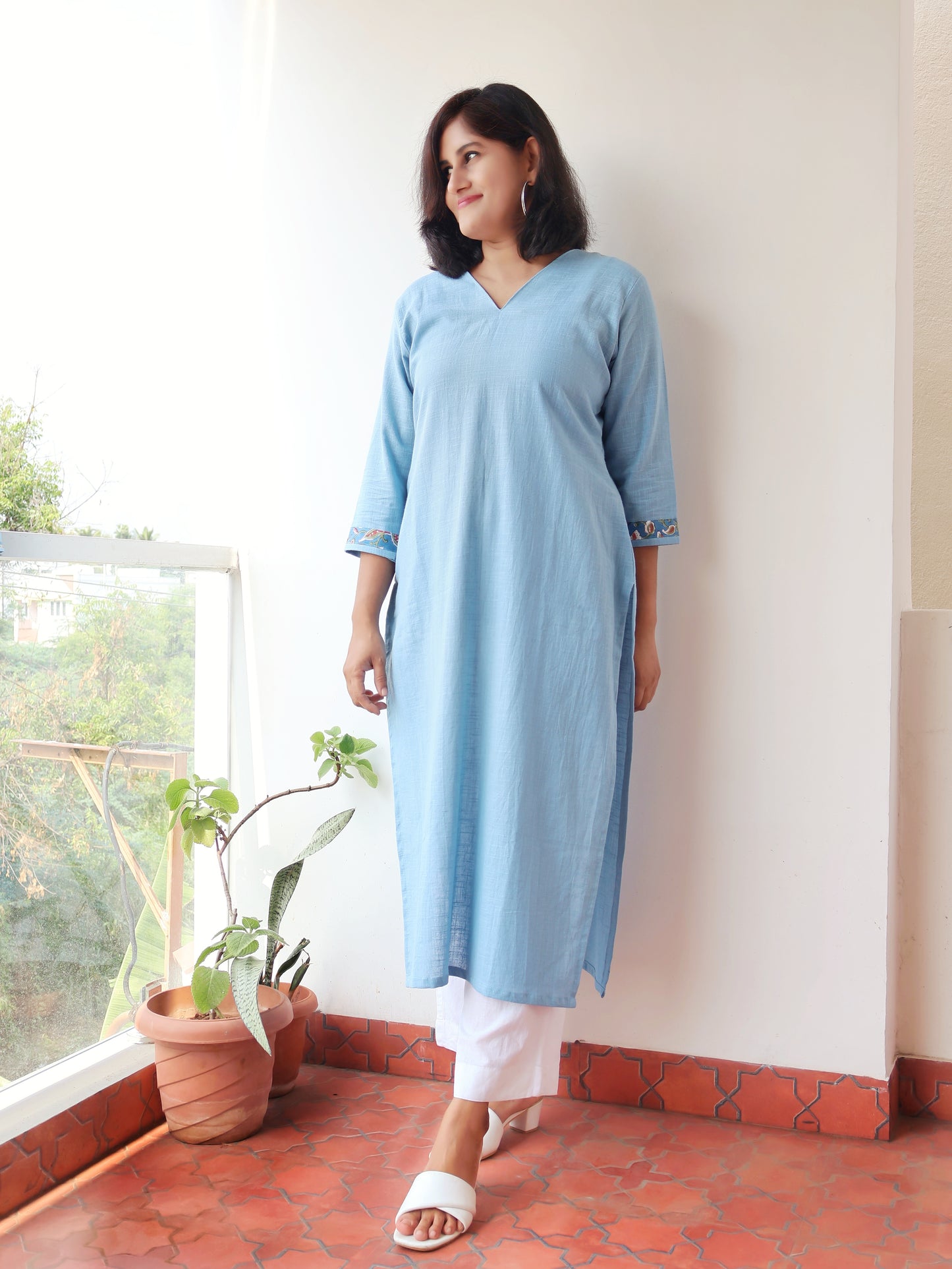 Iris Blue Solid Cotton Straight Kurta