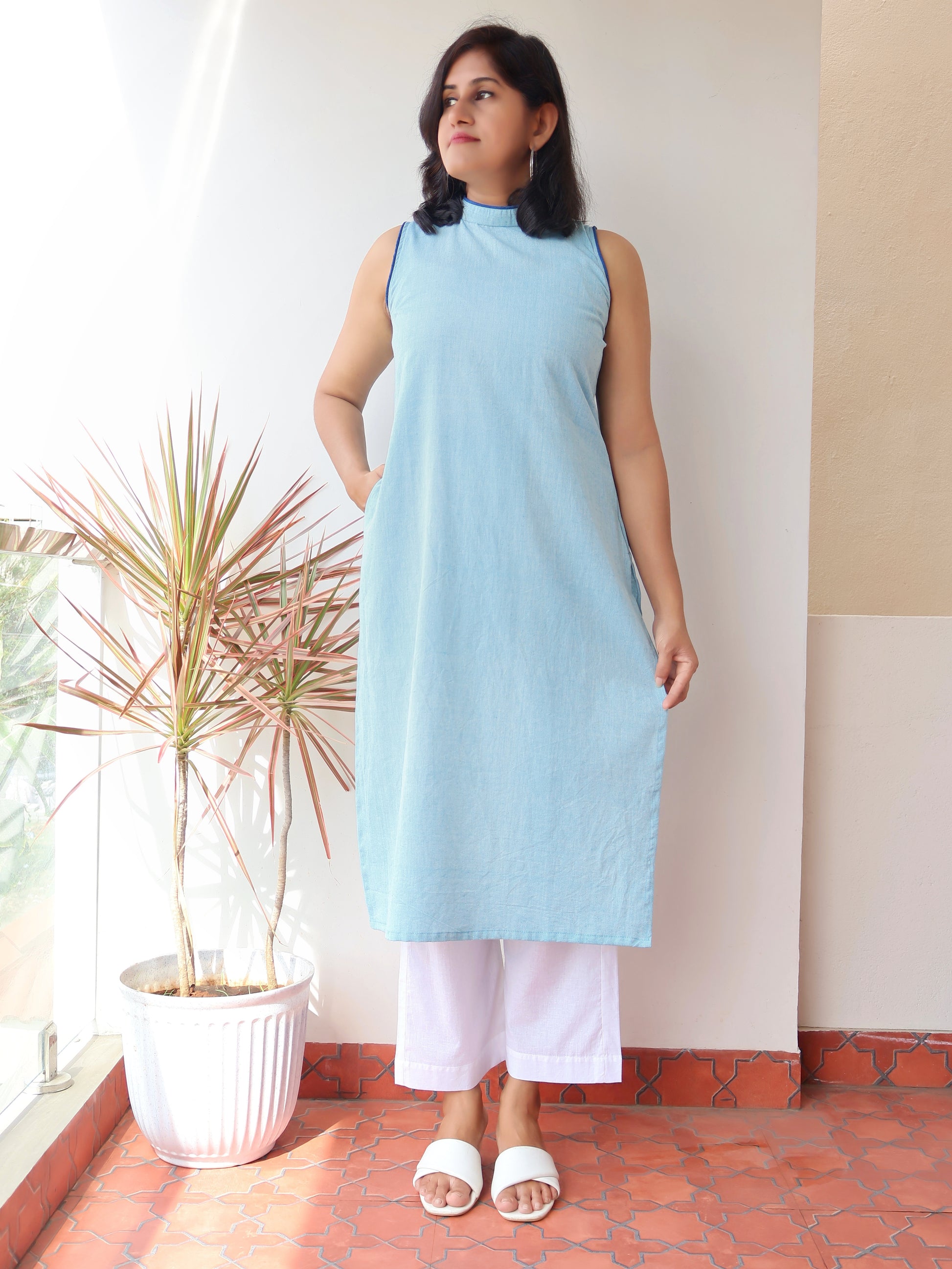 Morning Dew Sleeveless Cotton Kurta