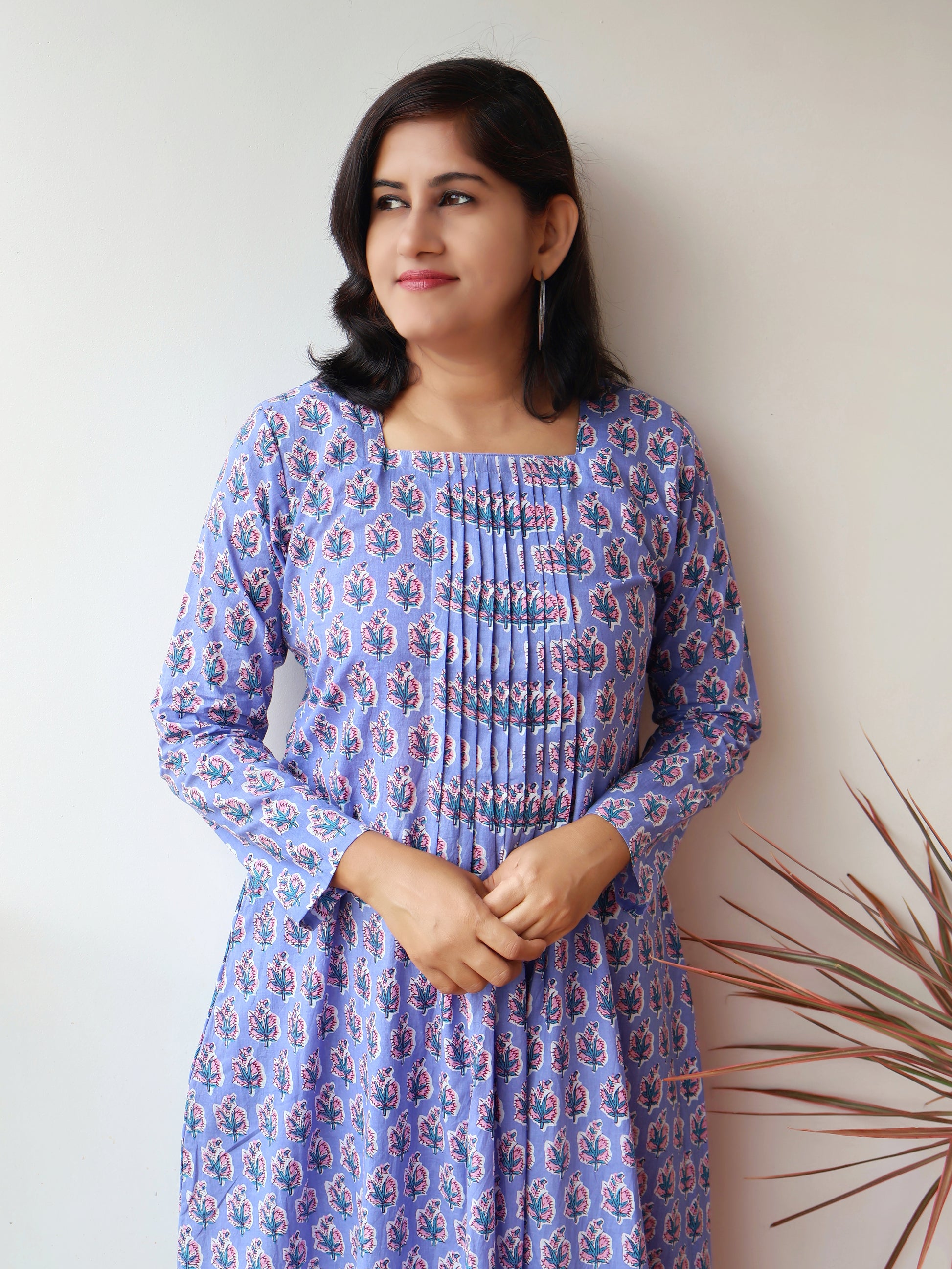Lavender Dahlia Cotton Pintuck Aline Kurta with Pants