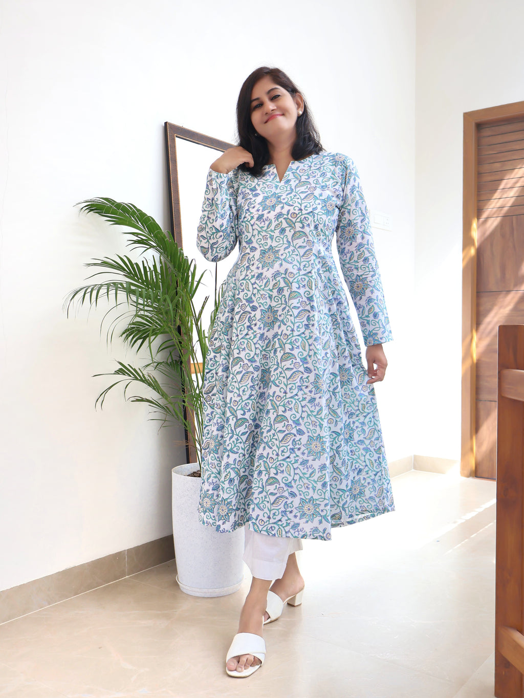 White Blue Sanganeri Hand Block Paneled Cotton Kurta