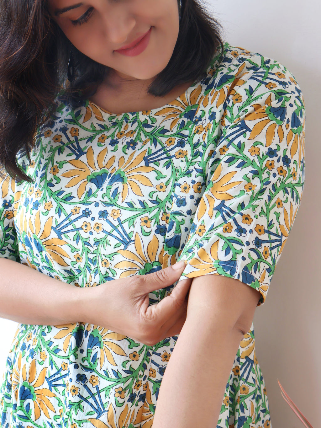 Charm Bloom Paneled Pure Cotton Kurta