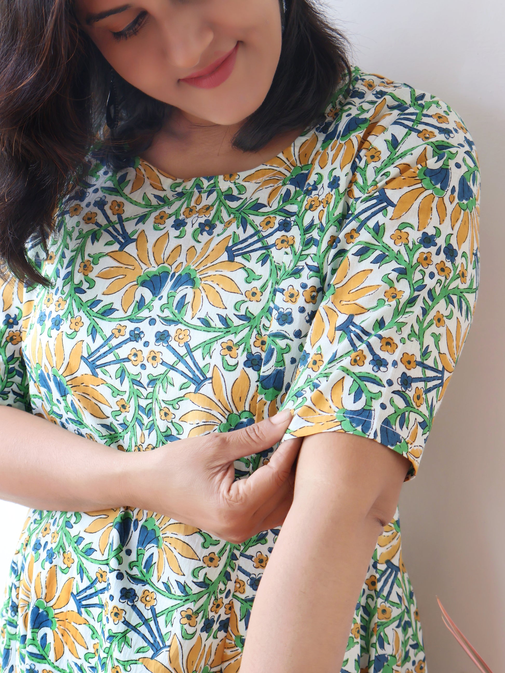 Charm Bloom Paneled Pure Cotton Kurta