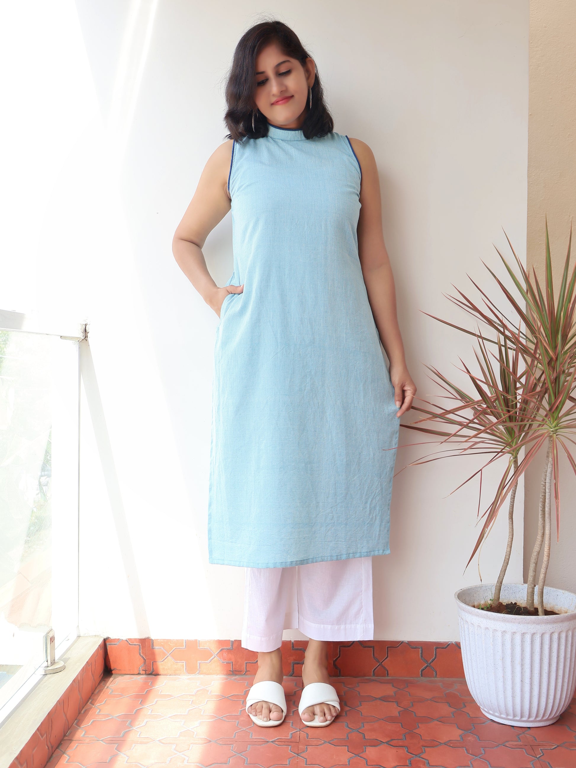 Morning Dew Sleeveless Cotton Kurta