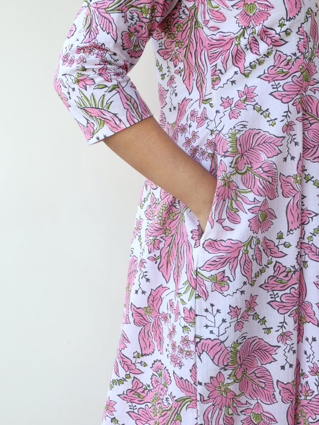 White Blush Bloom Sanganeri Hand Block Cotton Kurta