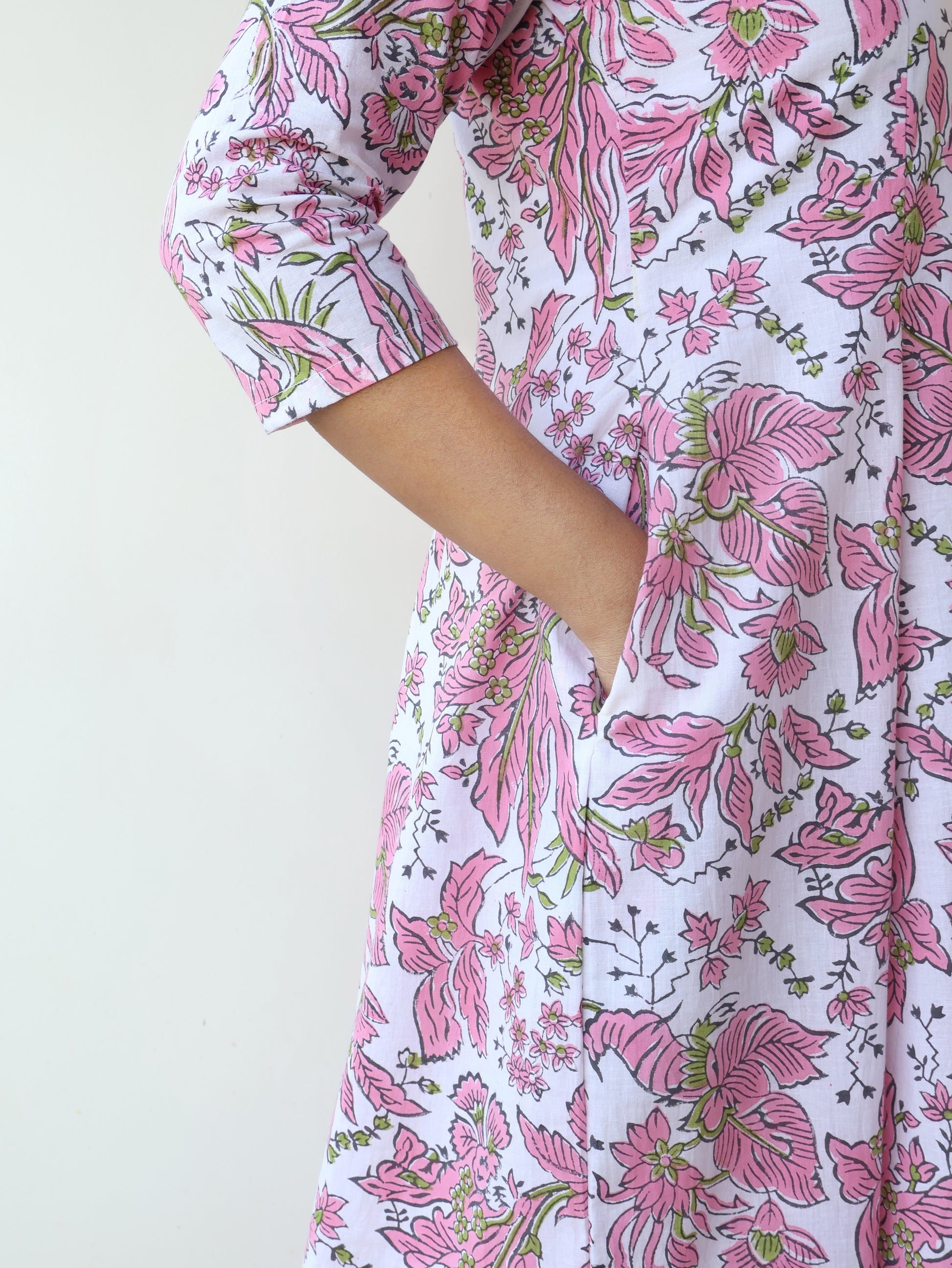 White Blush Bloom Sanganeri Hand Block Cotton Kurta