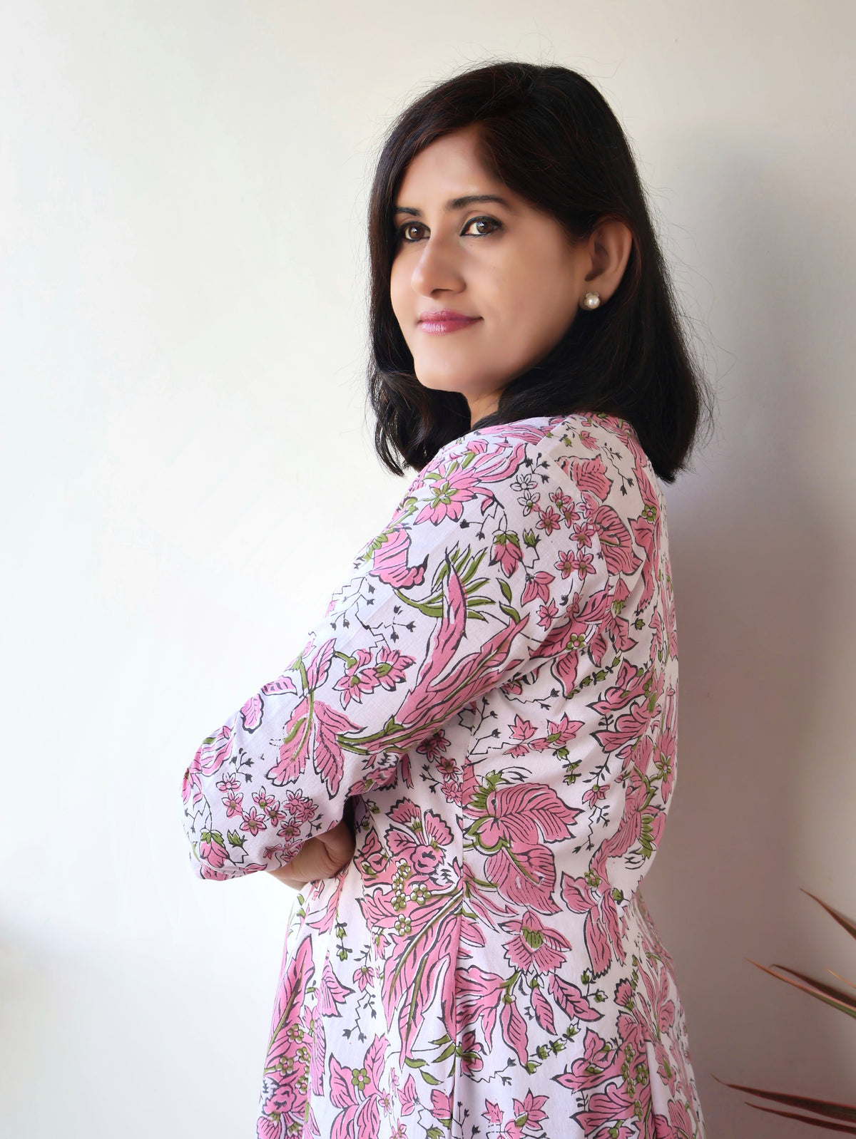 White Blush Bloom Sanganeri Hand Block Cotton Kurta