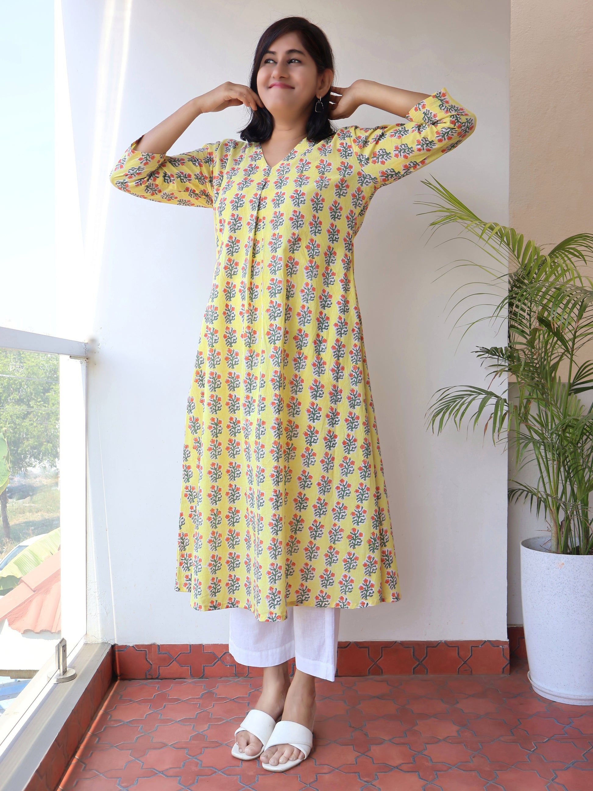 Yellow Glow Sanganeri Hand Block Cotton Kurta