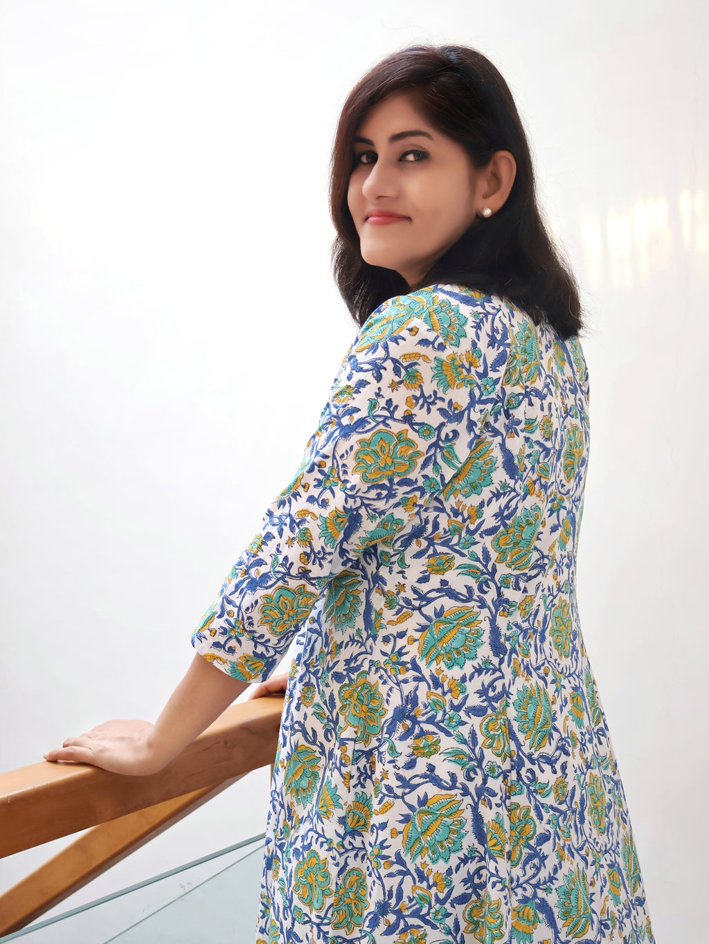 White Vibe Floral Sanganeri Hand Block Cotton Kurta