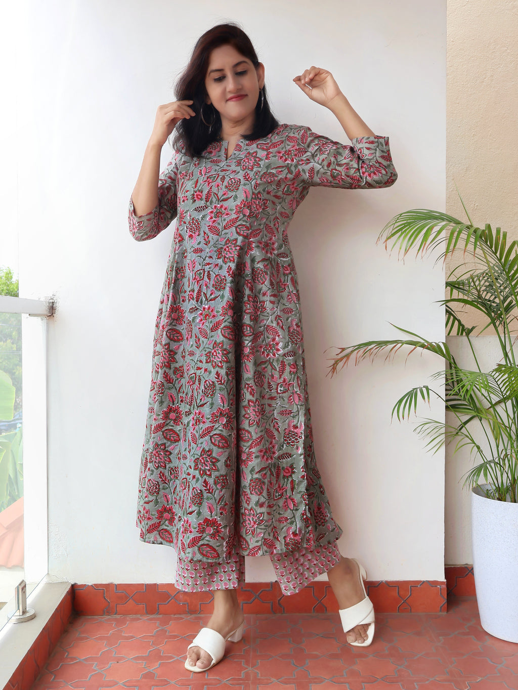 Sage Green Sanganeri Hand Block Cotton Kurta Set (Kurta with Pant)