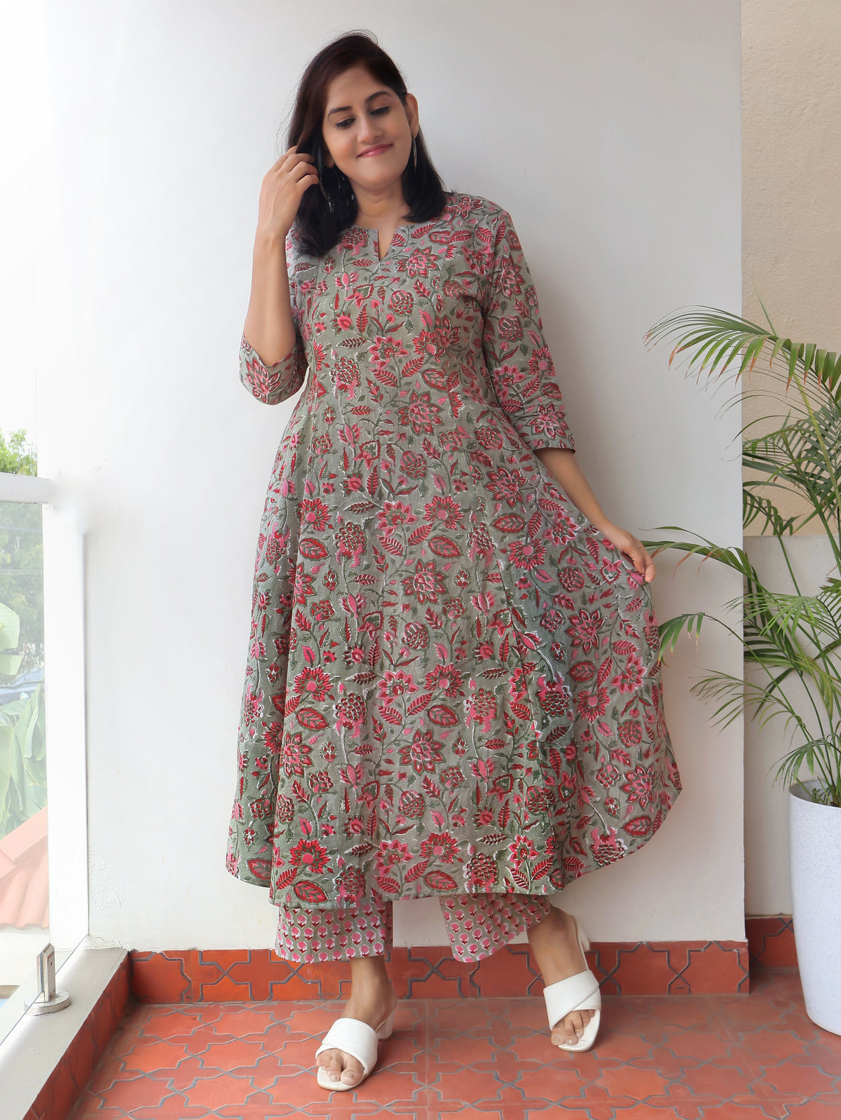 Sage Green Sanganeri Hand Block Cotton Kurta Set (Kurta with Pant)
