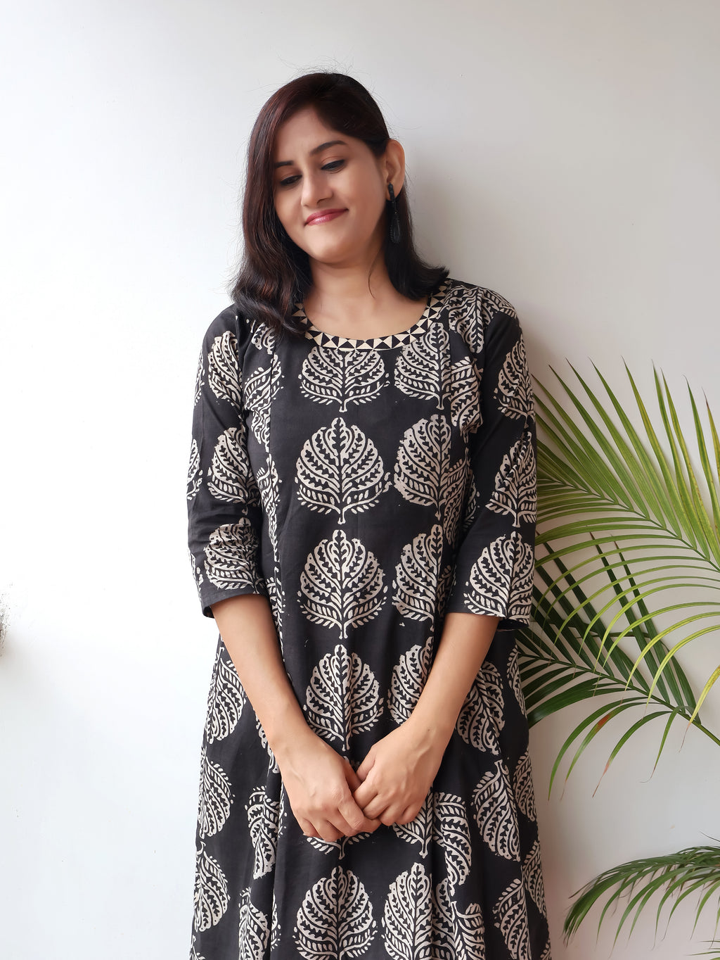Black Leaf Elegance Bagru Hand Block Cotton Kurta