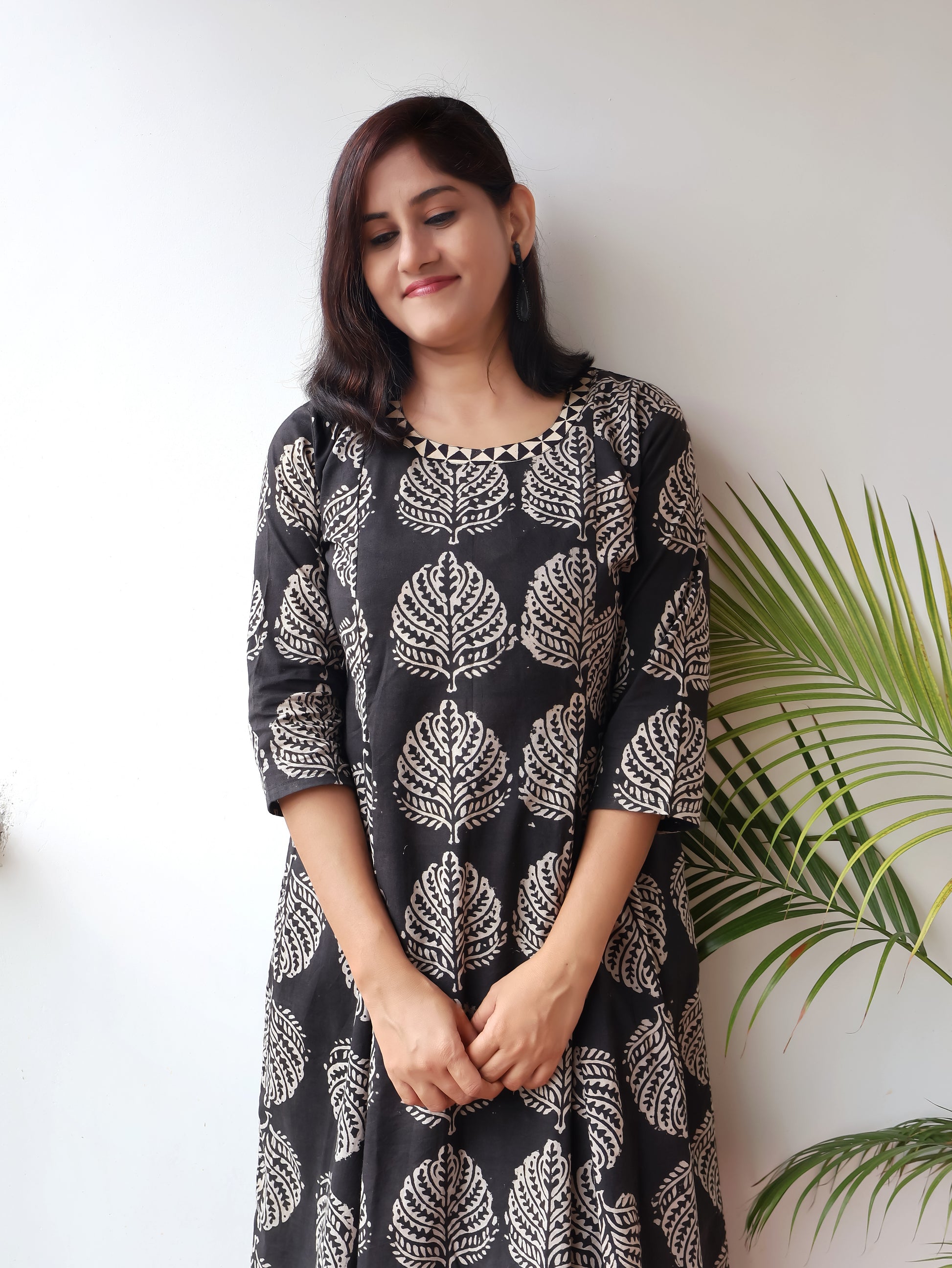 Black Leaf Elegance Bagru Hand Block Cotton Kurta