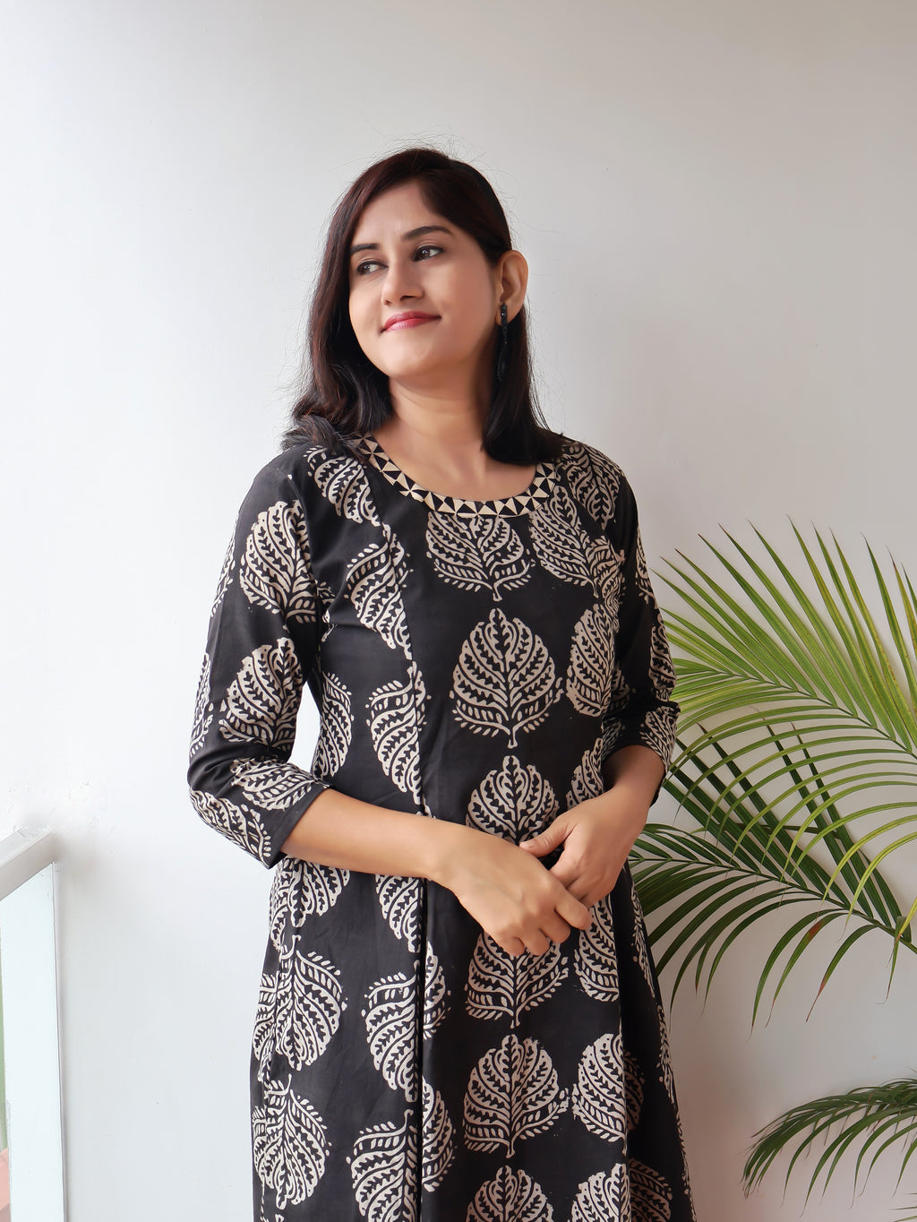 Black Leaf Elegance Bagru Hand Block Cotton Kurta