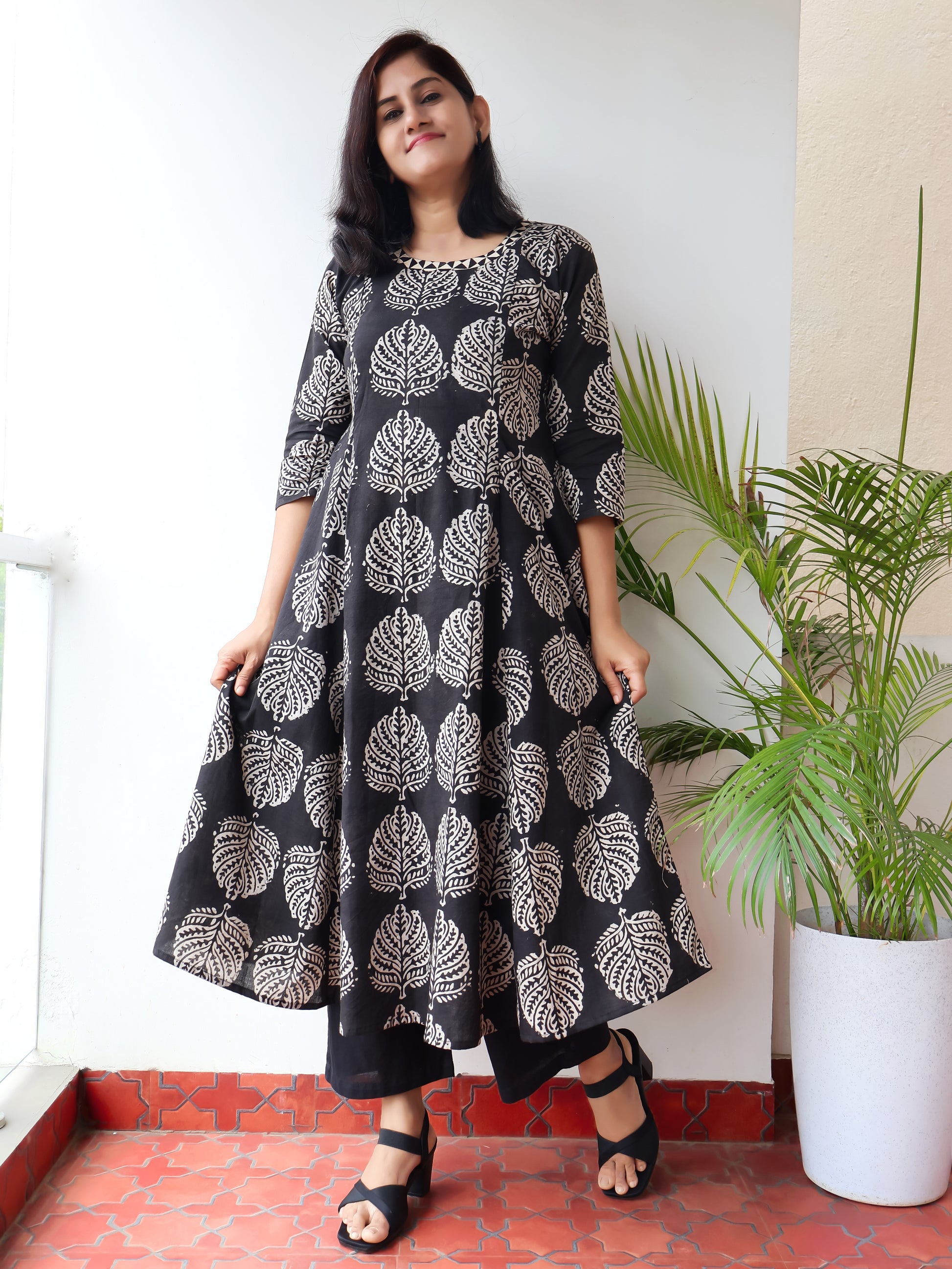 Black Leaf Elegance Bagru Hand Block Cotton Kurta