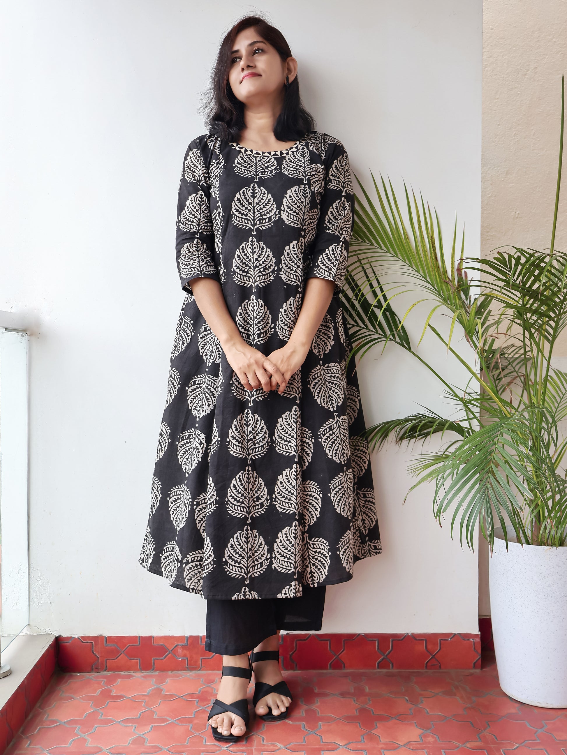 Black Leaf Elegance Bagru Hand Block Cotton Kurta