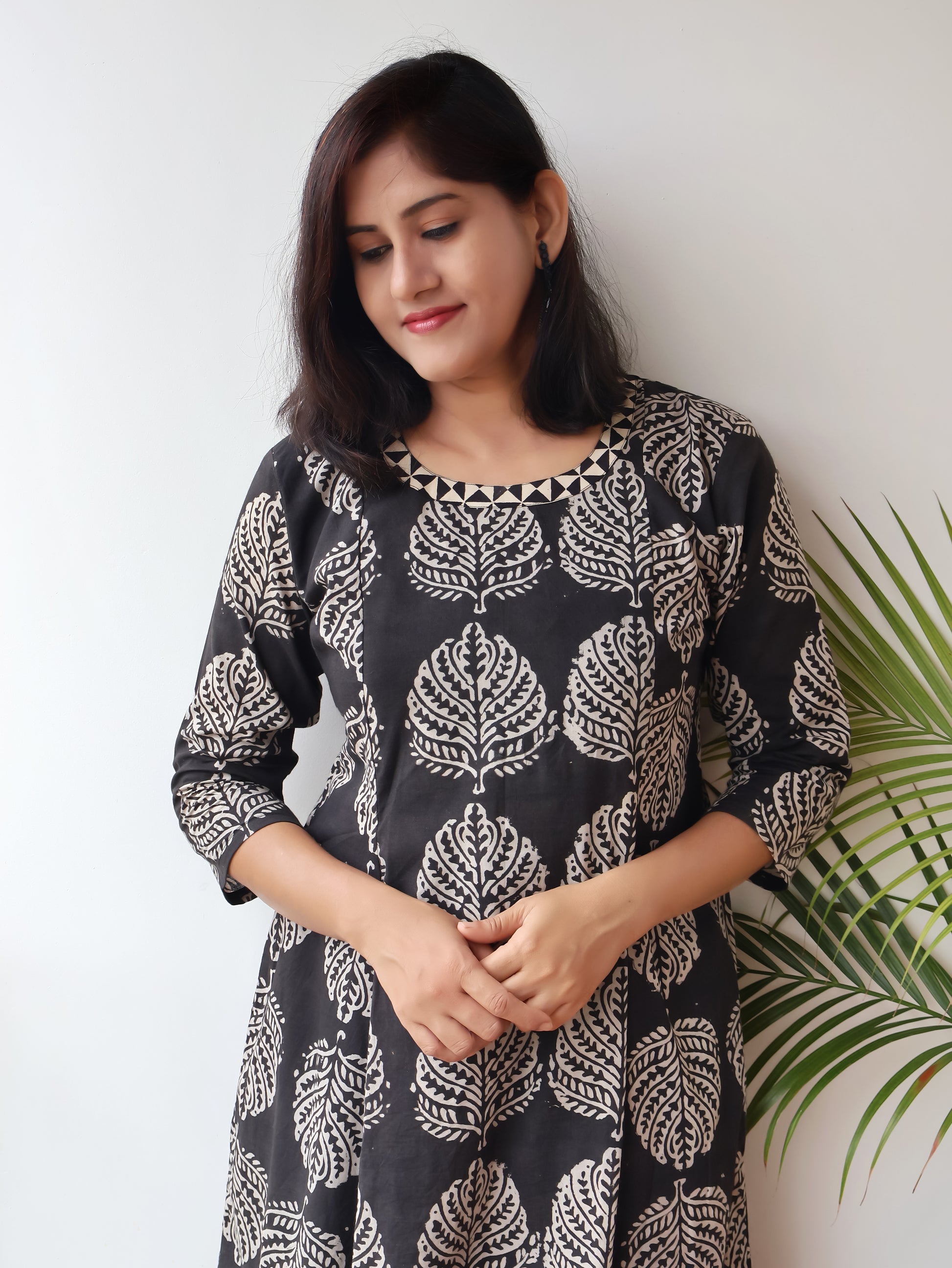 Black Leaf Elegance Bagru Hand Block Cotton Kurta