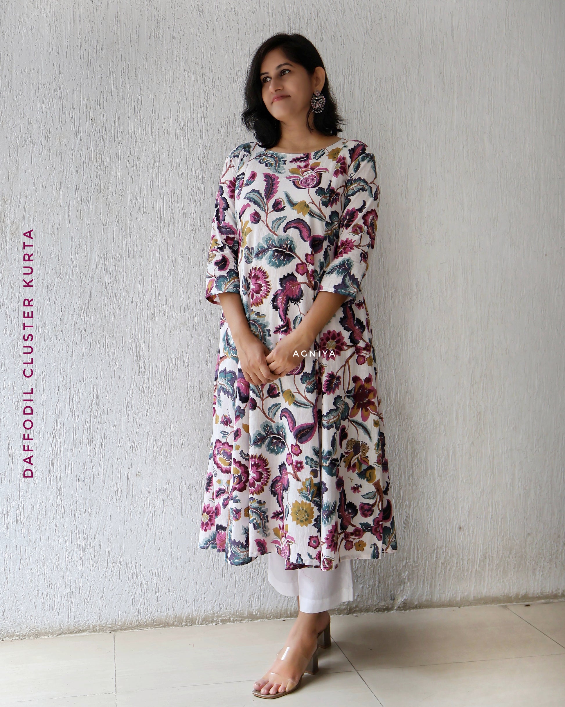 Daffodil Cluster Paneled Cotton Kurta ( Last Few Sizes Left )