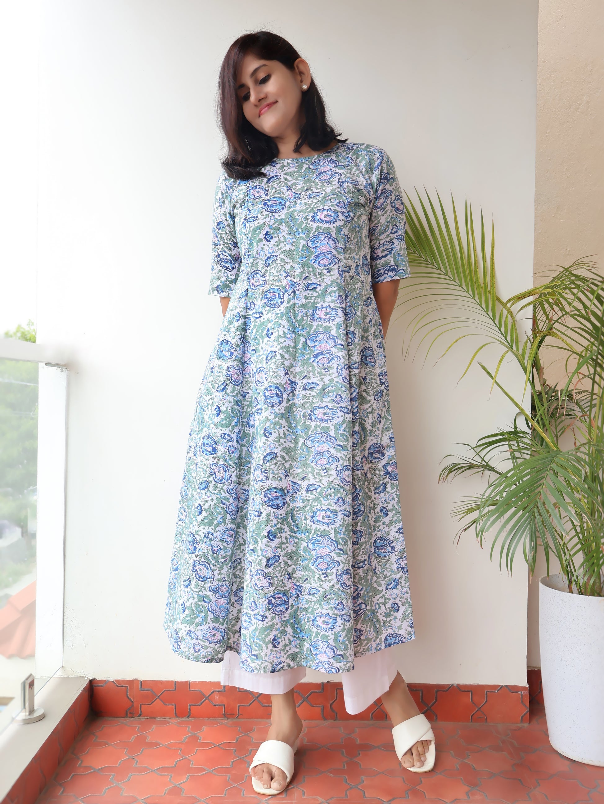 White Fern Floral Sanganeri Hand Block Cotton Kurta