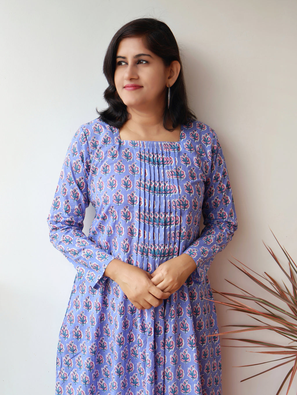 Lavender Dahlia Cotton Pintuck Aline Kurta with Pants