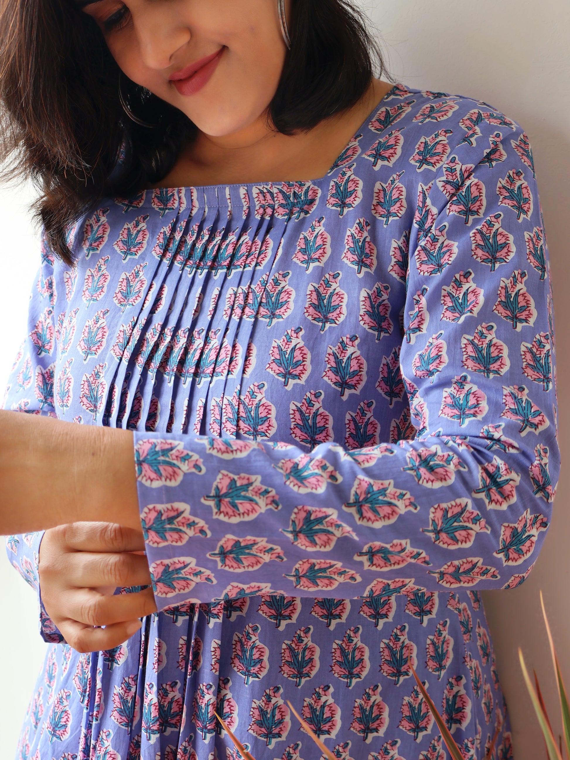 Lavender Dahlia Cotton Pintuck Aline Kurta with Pants