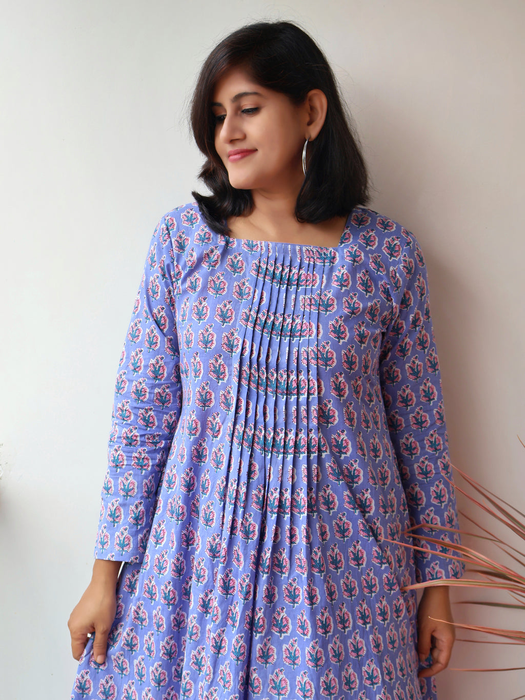 Lavender Dahlia Cotton Pintuck Aline Kurta with Pants