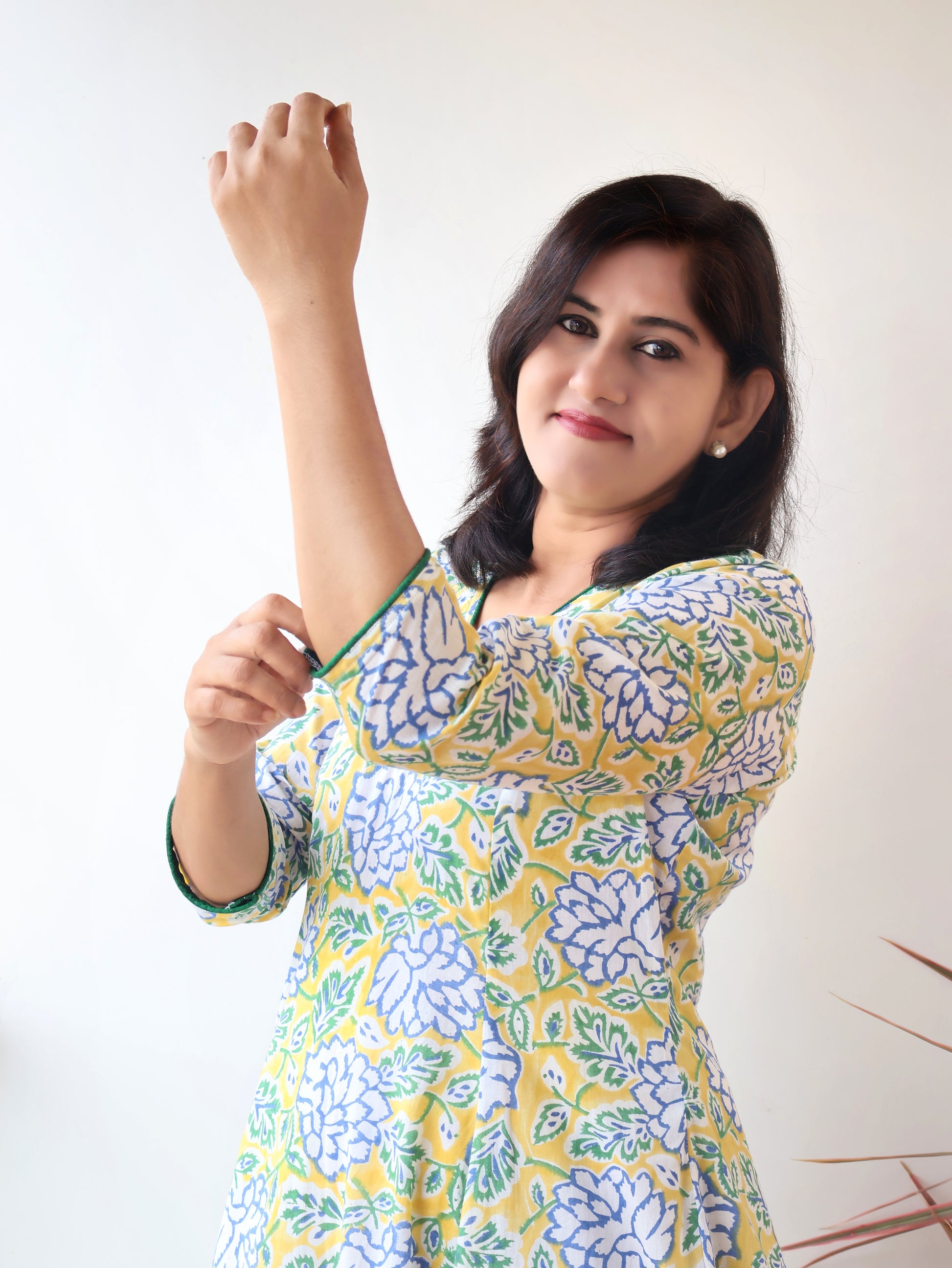 Yellow Daffodil Sanganeri Hand Block Cotton Kurta