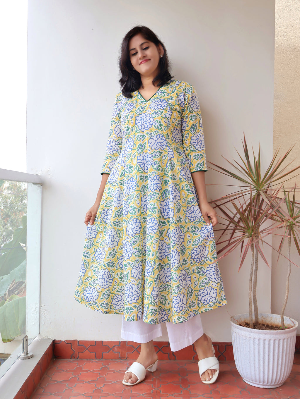 Yellow Daffodil Sanganeri Hand Block Cotton Kurta