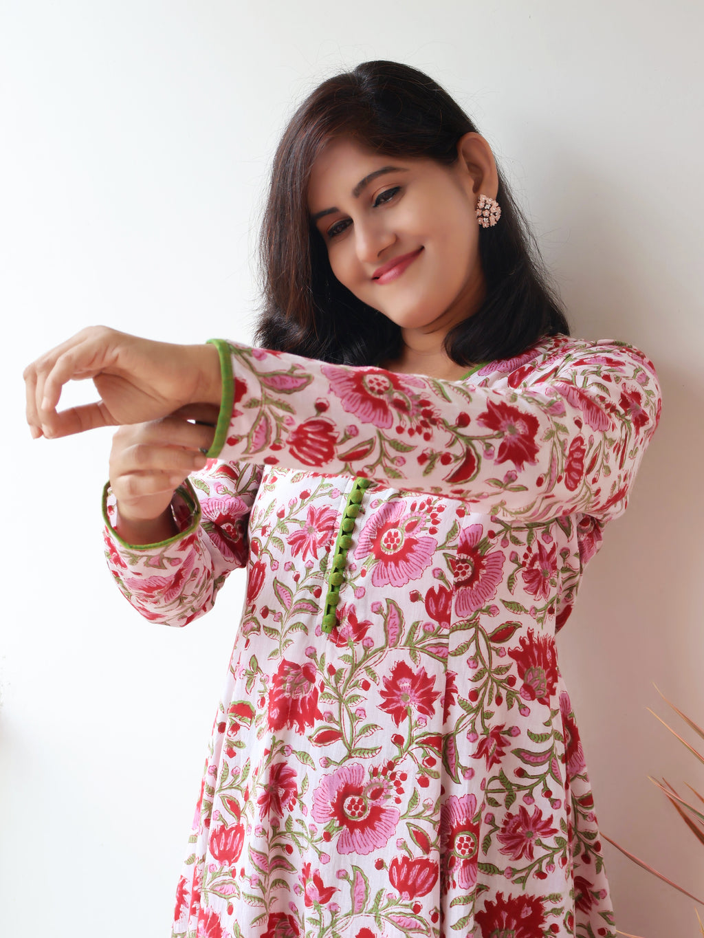 Pure cotton Azalea Pink kurta with handcrafted neckline and potli buttons