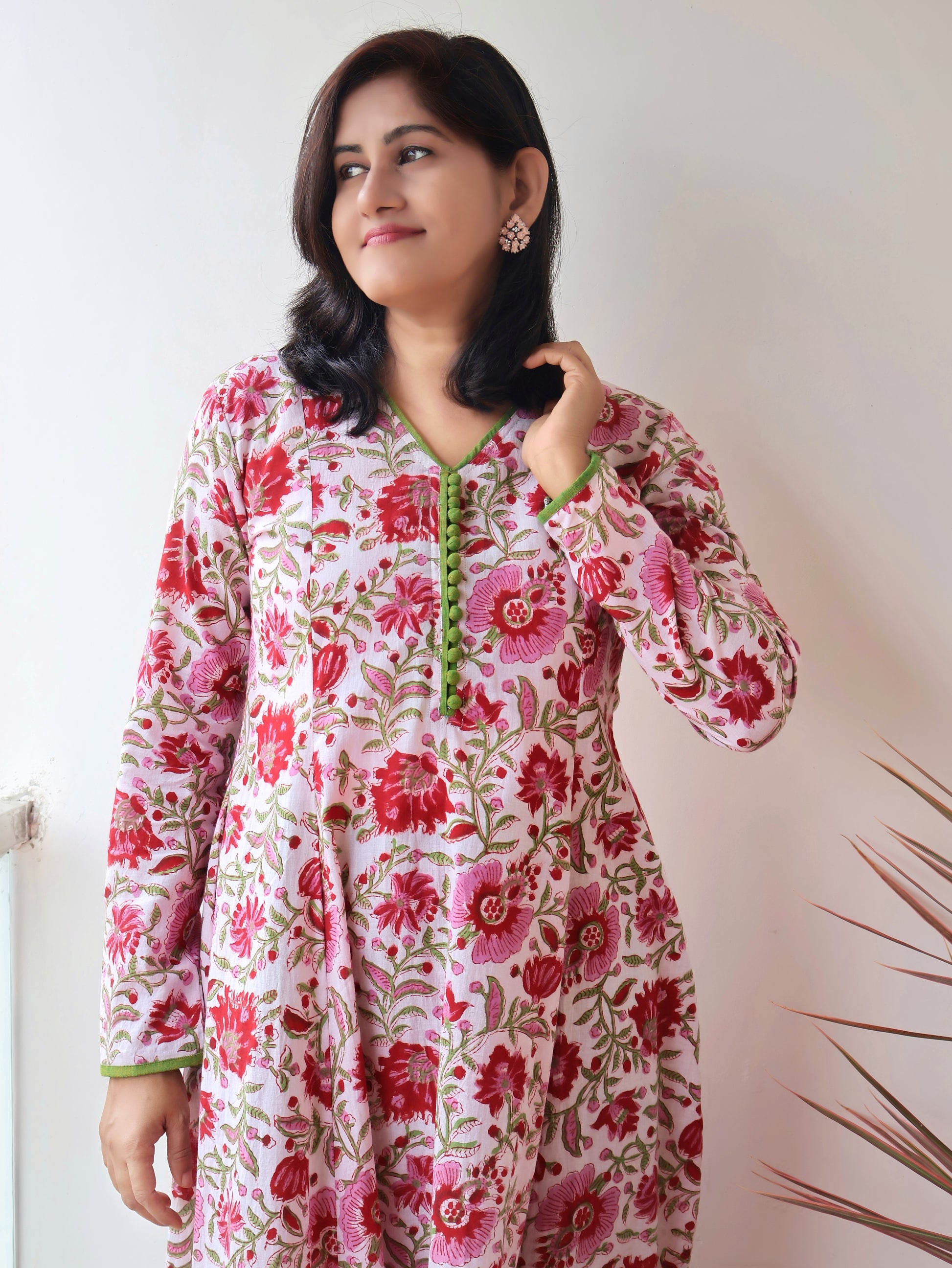 Sanganeri printed Azalea Pink cotton kurta with contrast detailing for women