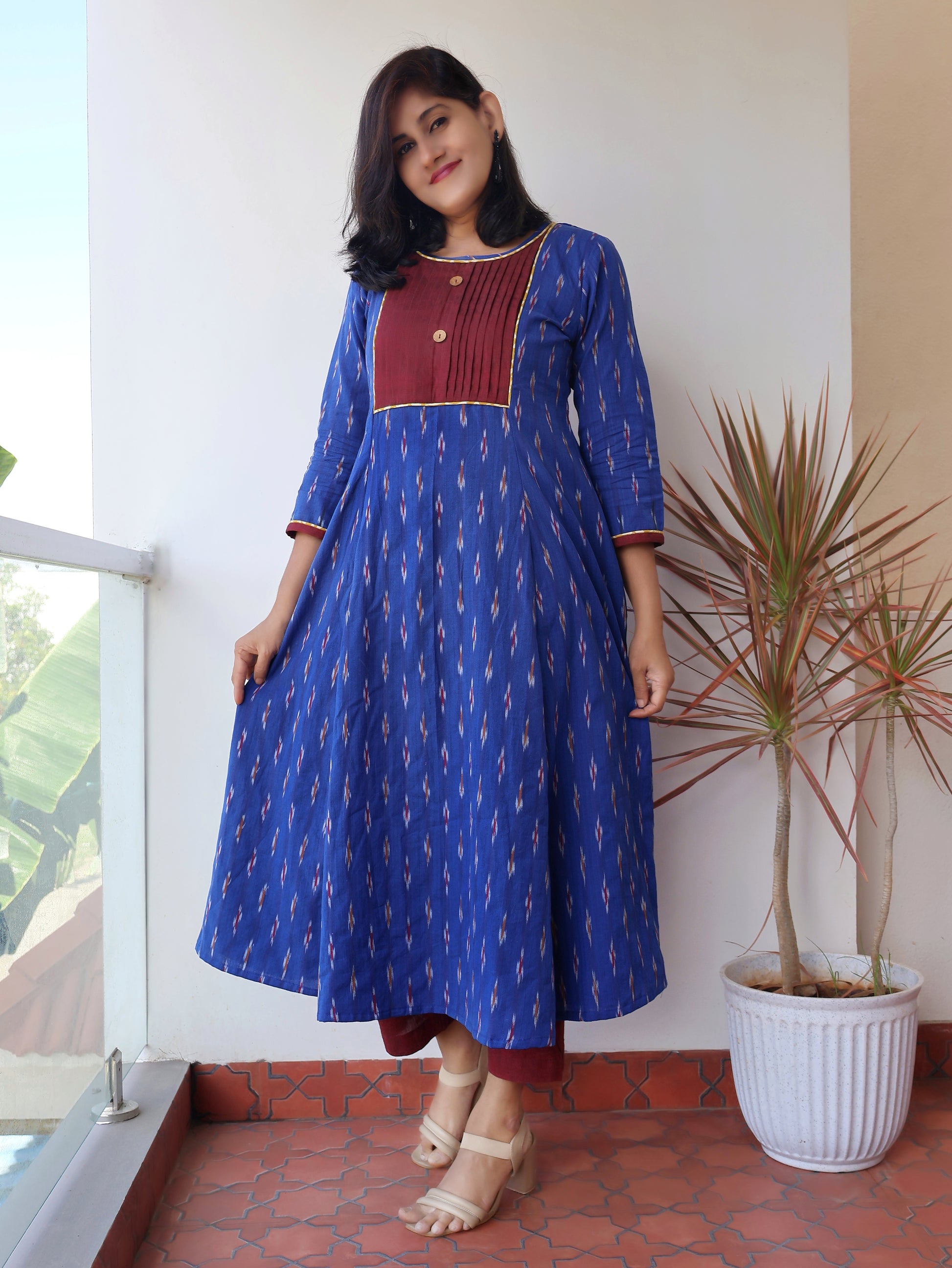 Women’s Blue Handloom Ikat Kurta with Pintuck Detailing
