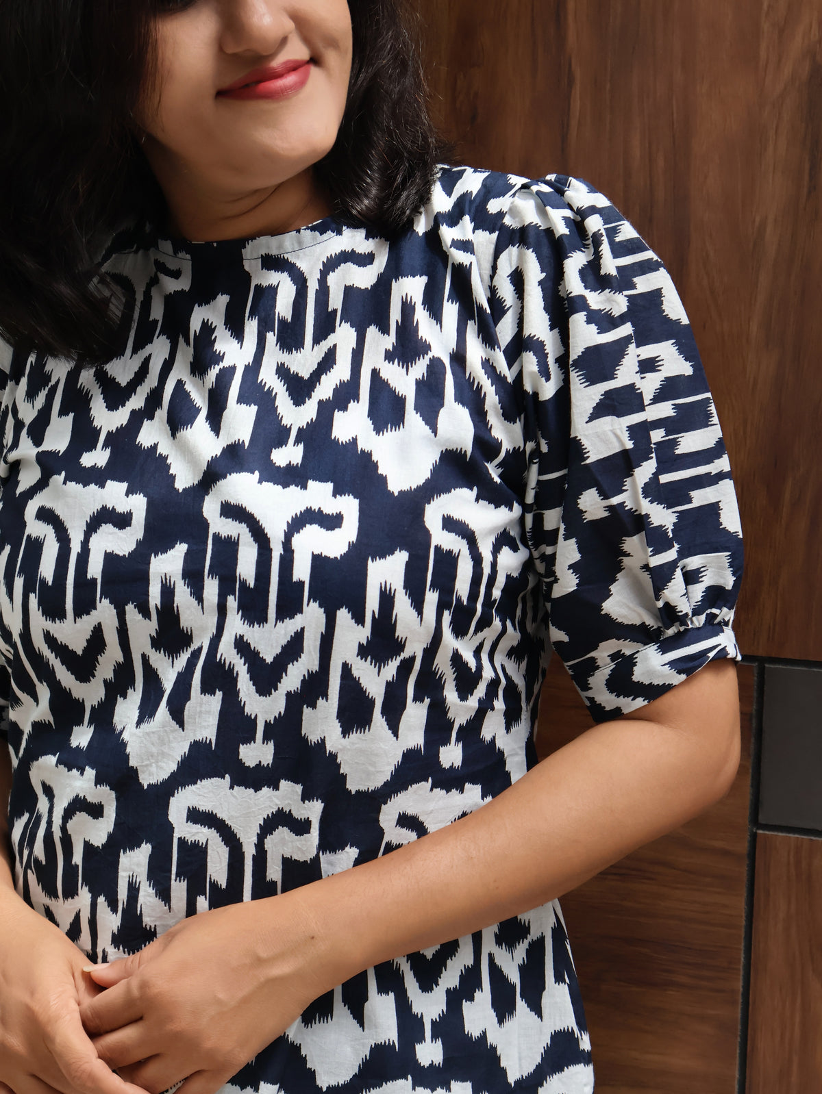 Comfortable navy cotton short top for everyday style